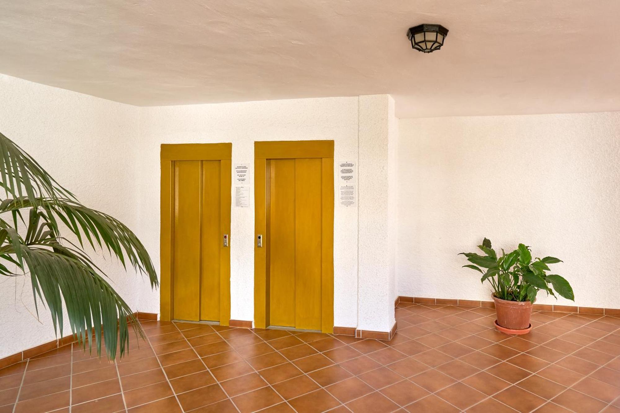 Carabeo 19 Apartment Нерха Екстериор снимка